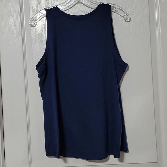 🦋3/$15💰Tank Top 💥Final Price💥 - Picture 3 of 3